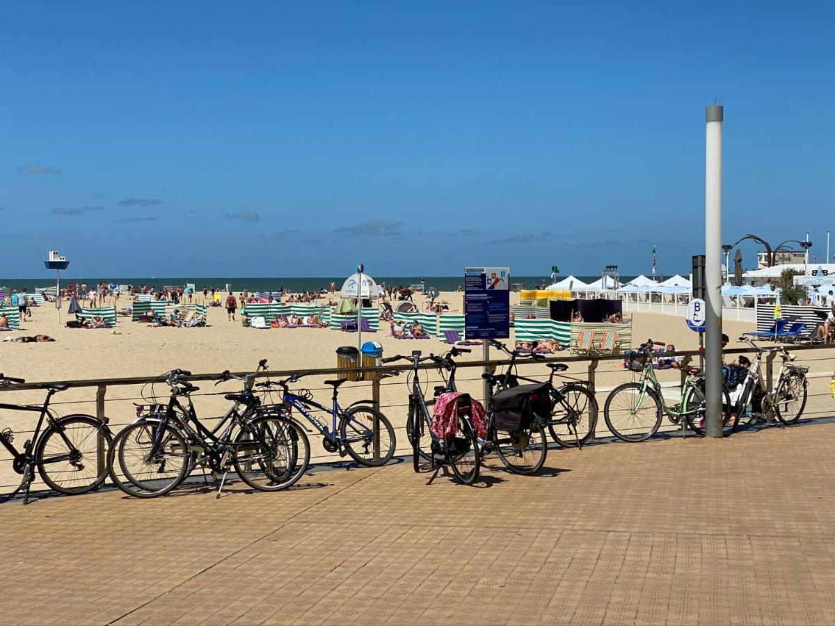 Panoramic View On Beach, Ships, Sea - Place To Be Остенде Экстерьер фото